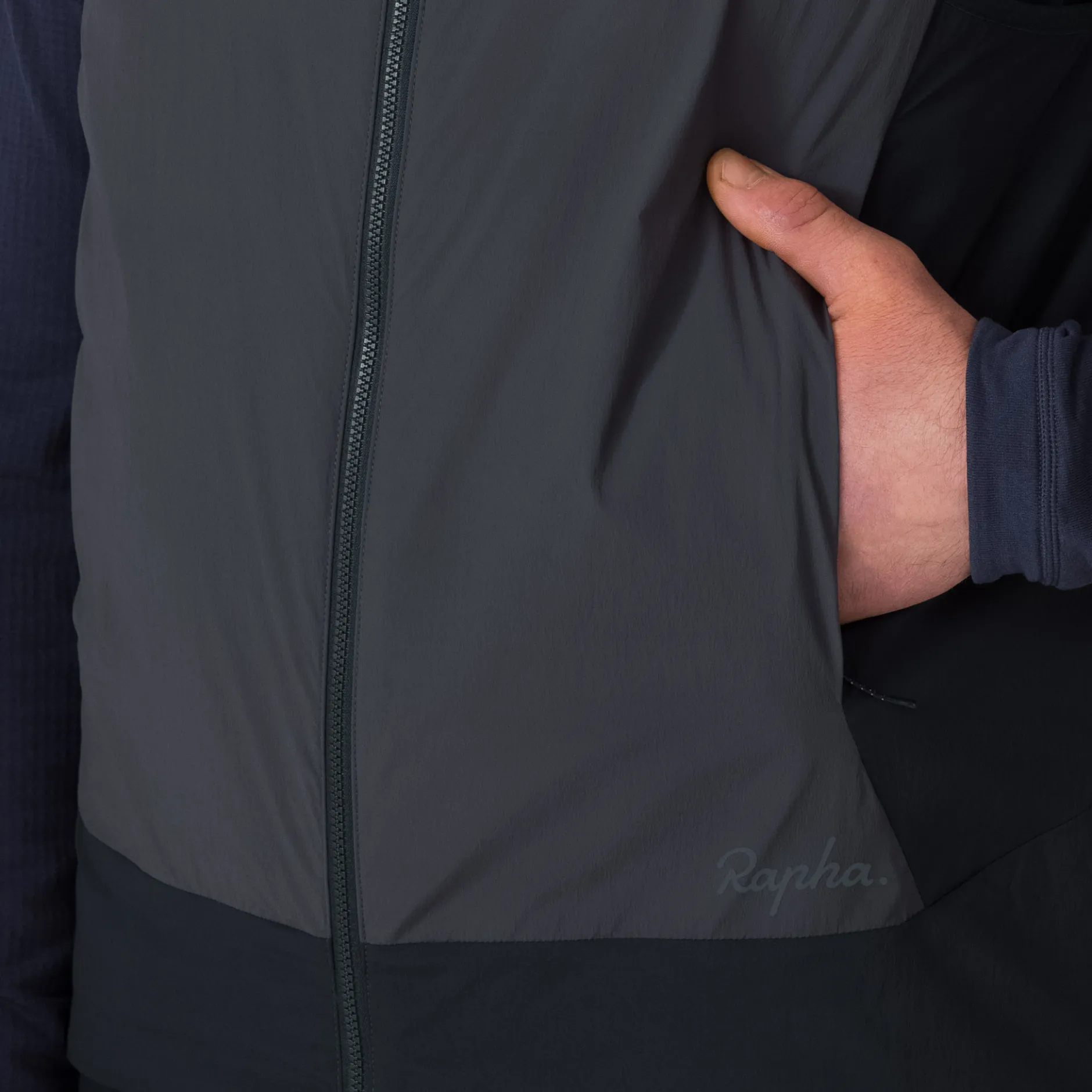 Men's Explore Insulated Gilet>Rapha Clearance